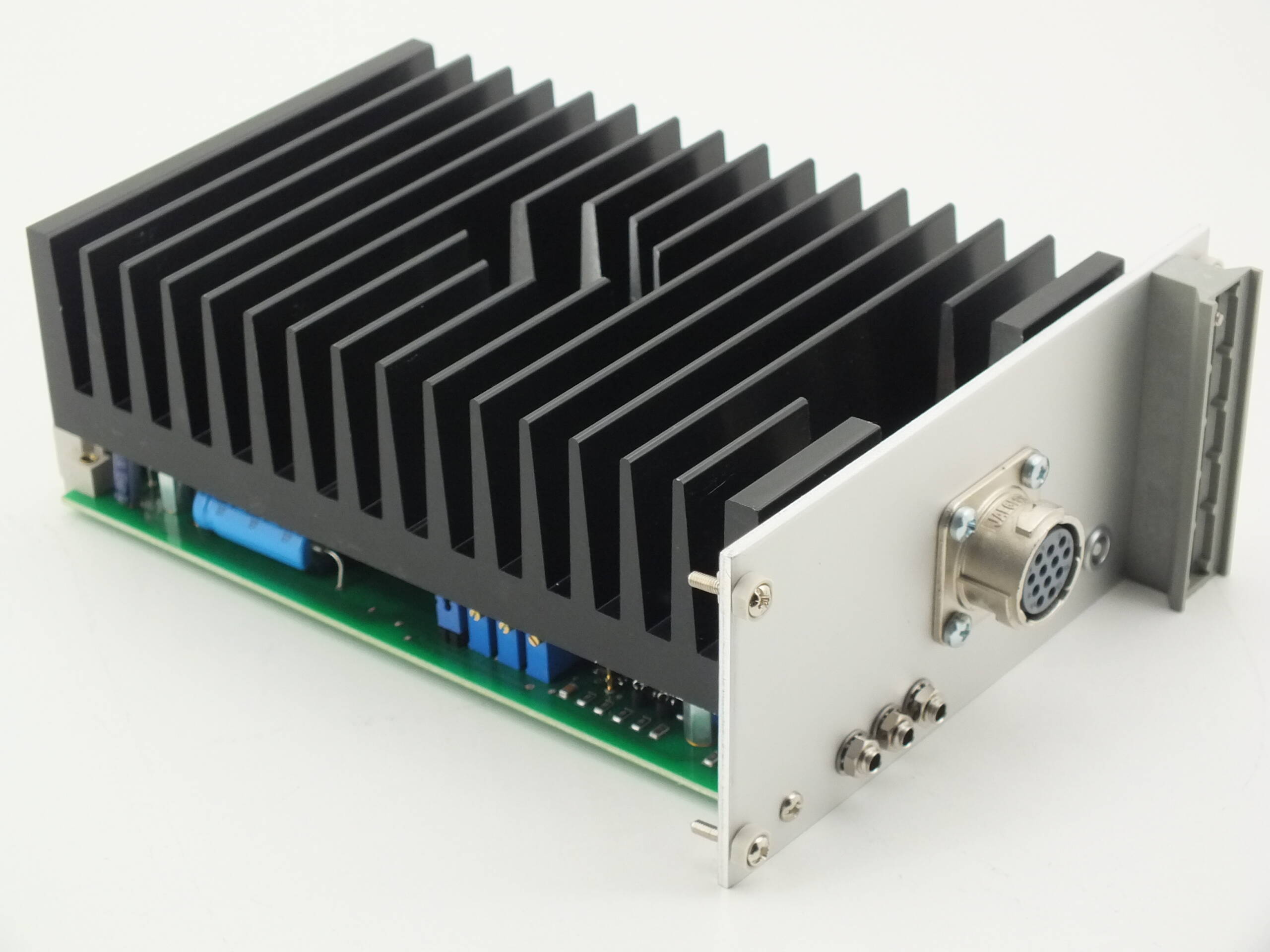 Usinage d’un dissipateur et intégration mécanique sur carte électronique