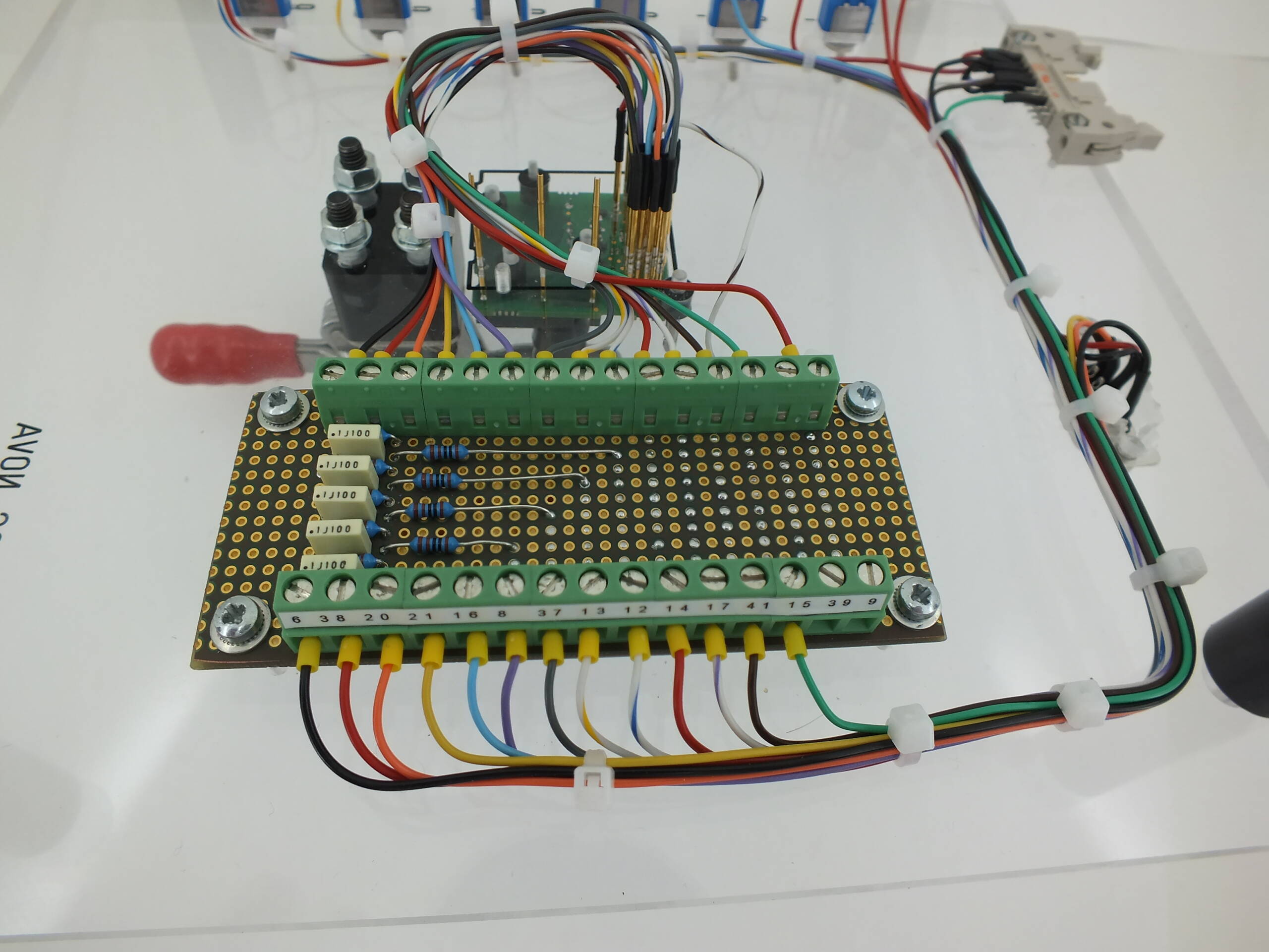 Réalisation d’un lit à clous pour test et debug de carte prototype