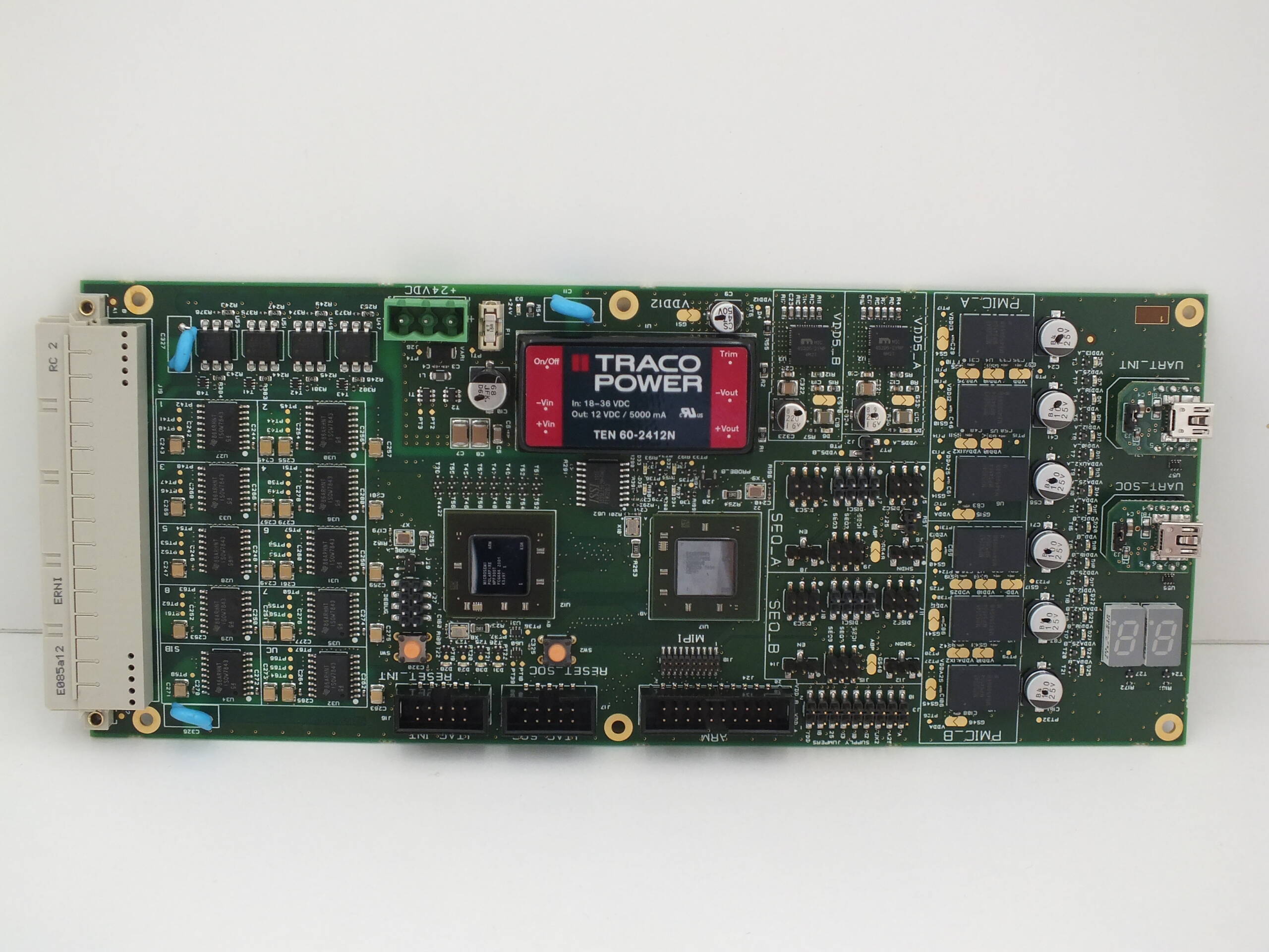 Assemblage de carte électronique haute densité